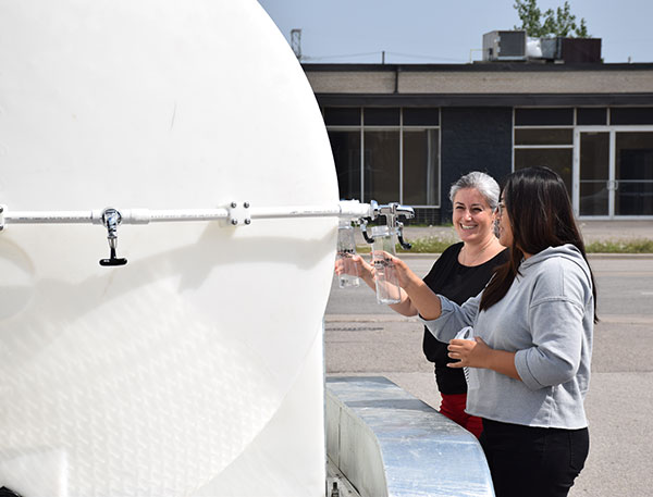 Mobile Drinking Water Stations 3