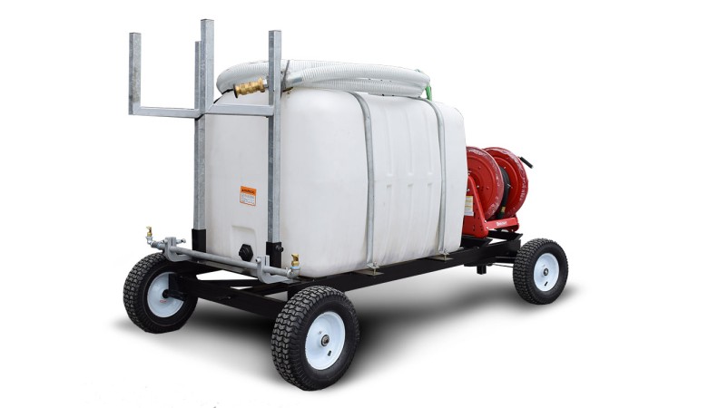 200 US Gallon Water Trailer With Rear Spray Bar